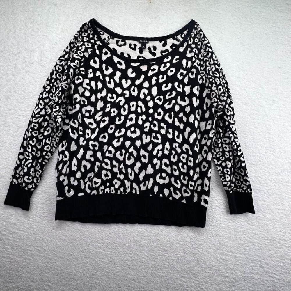Torrid Sweater Adult Size 3 Black White Print Long‎ Sleeve Career Womens